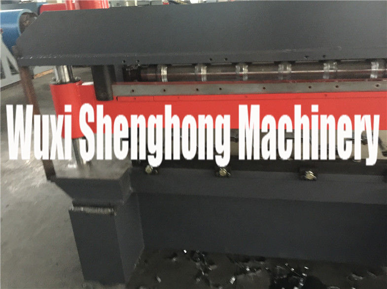 Classical Style Sheet Metal Roll Forming Machines / Roofing Sheet Making Machine